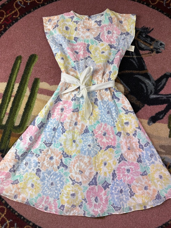 Dresses & Skirts - NWT VINTAGE DRESS DEADSTOCK FLORAL MIDI